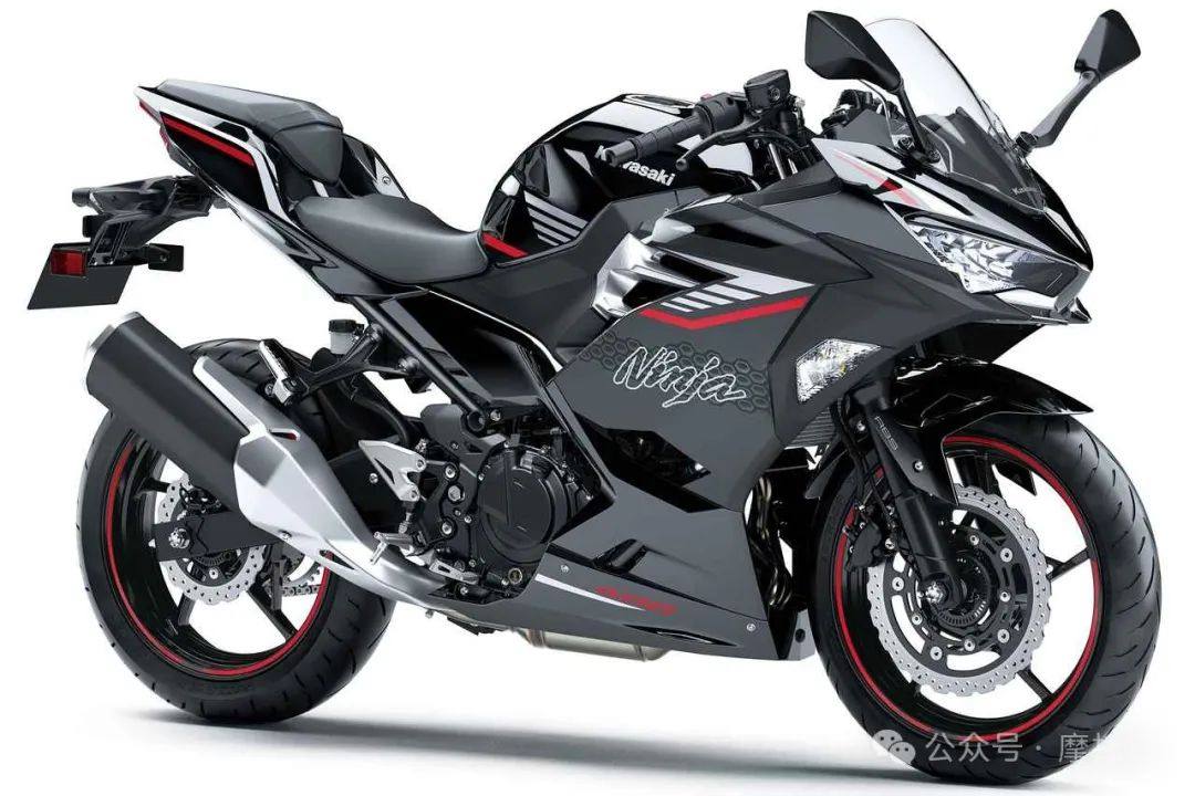 川崎发布2025款Ninja 400，新增两个深色系涂装、规格参数不变