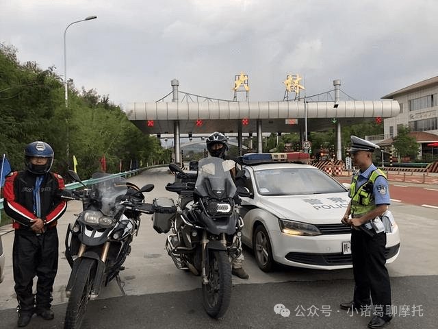 摩托车在高速公路上行驶到底安不安全?