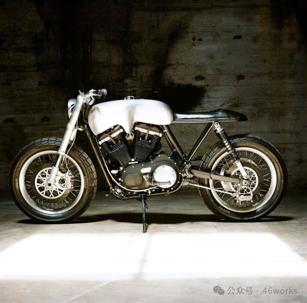脱胎换骨:哈雷Sportster 883 | 每日一车