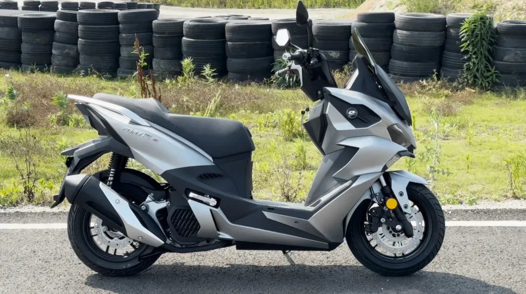 真听劝!QJMOTOR 鸿150GT 发布双版本,入手价更低