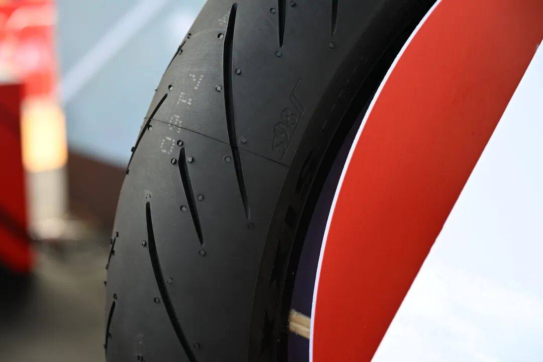 摩博会现场|玛吉斯 S98 SPORT 发布,征服街道与山路的全能王者