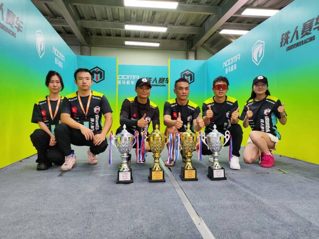 雨中盛宴狂欢,诺马机车铁人车队大秀肌肉 —— 2024 CRRC中国公路摩托车锦标赛上海天马站圆满收官