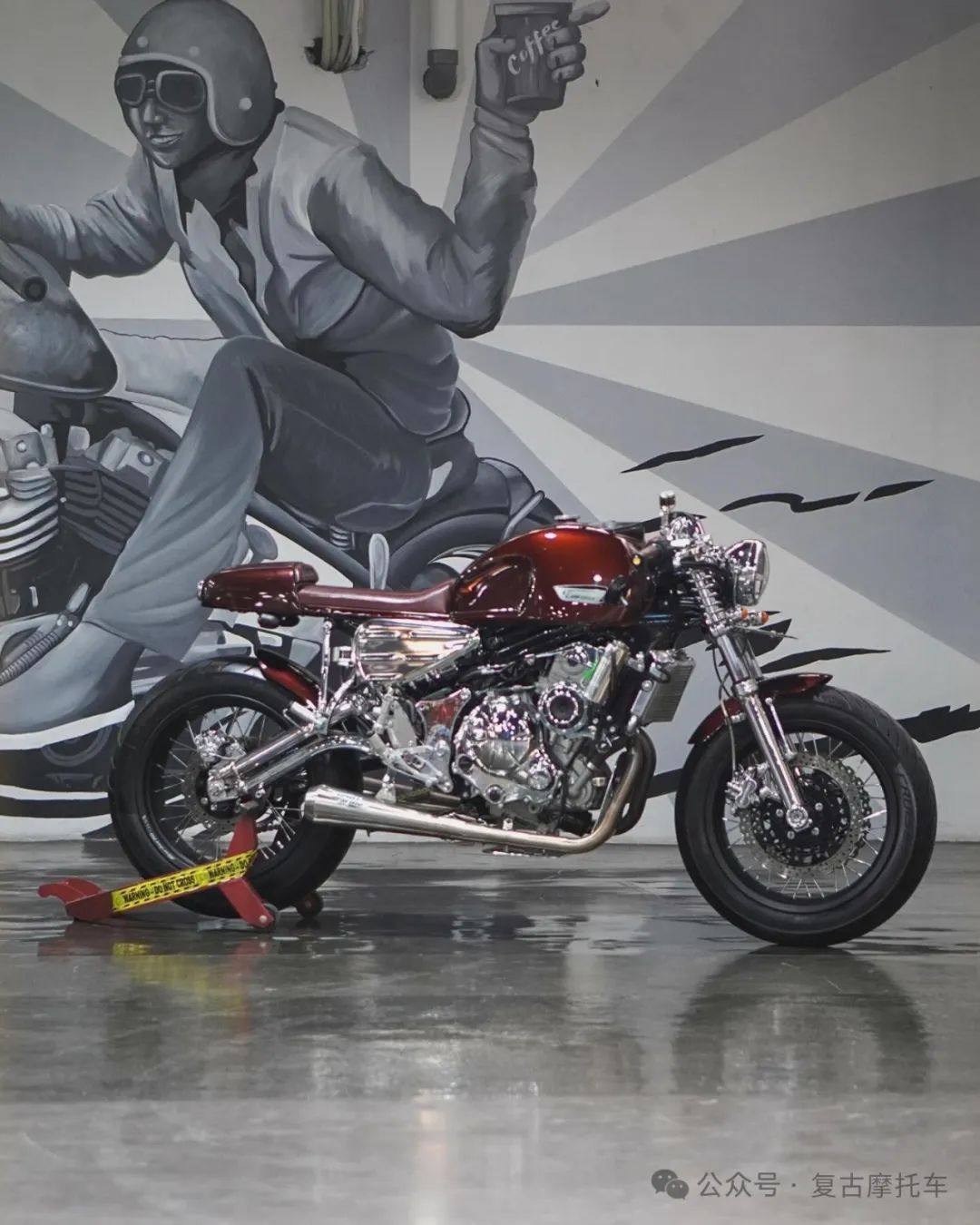 没想到还能这样改！川崎ER6 caferacer | 每日一车