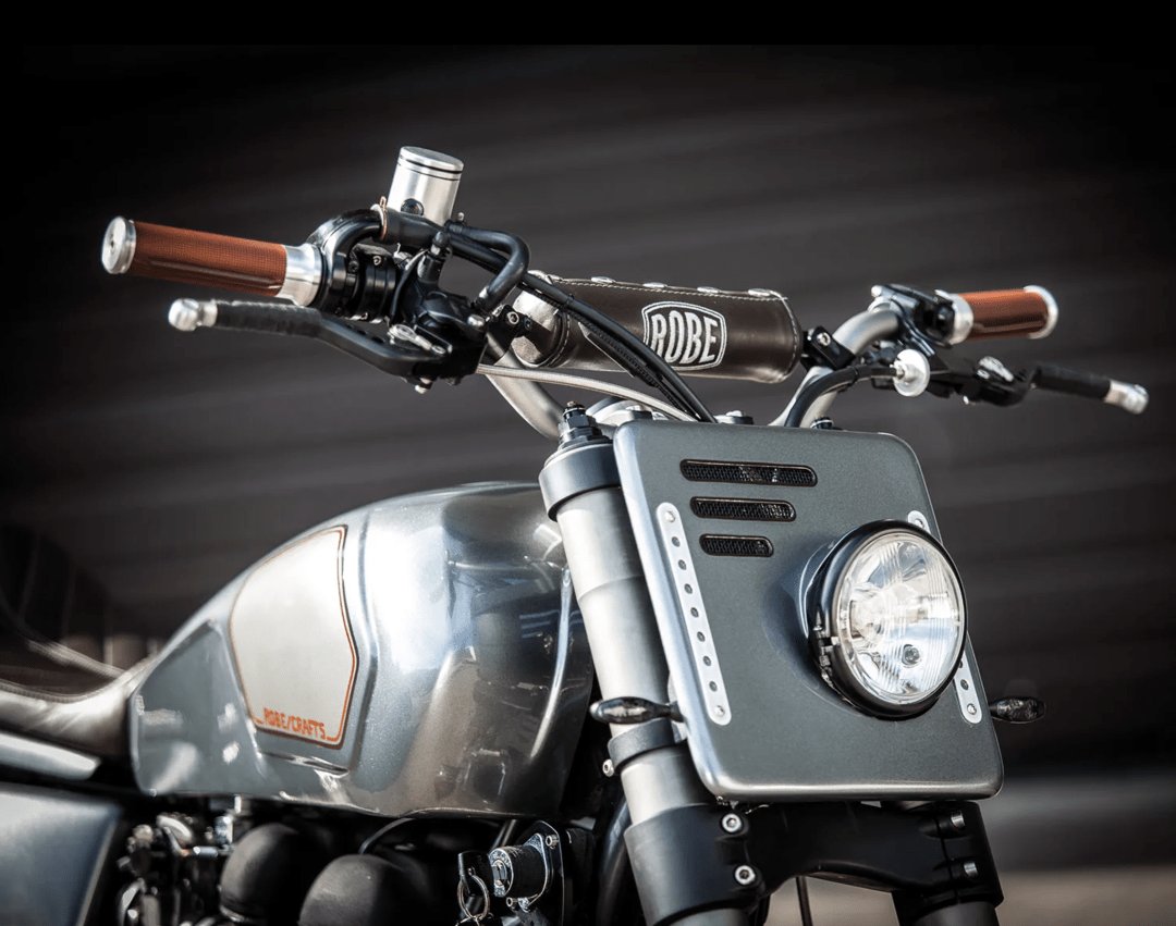 瑞士小哥玩出大花活儿，这台改的Thruxton 900真有一套！