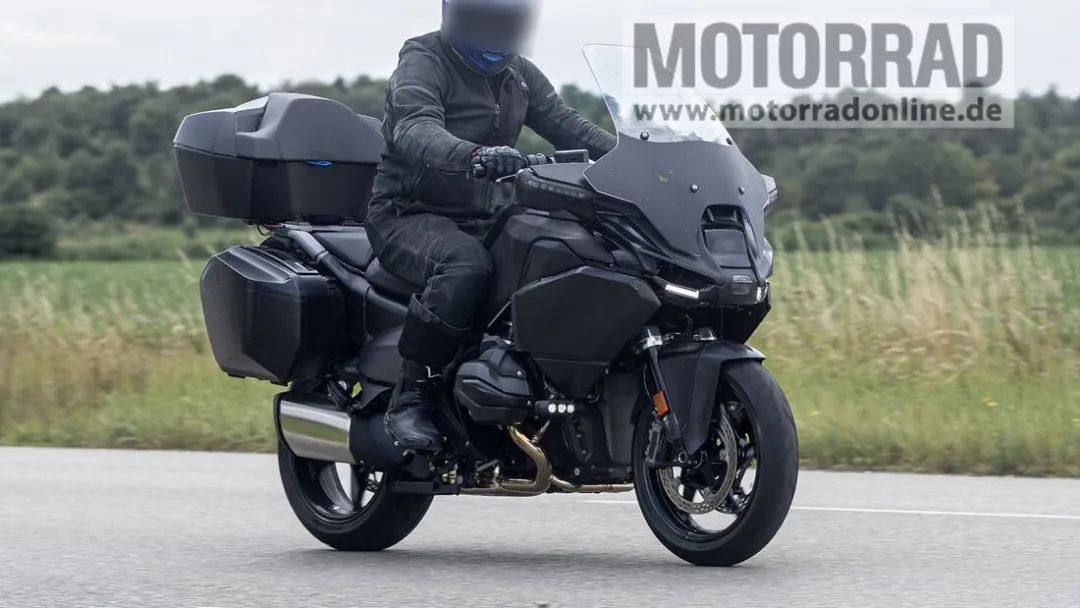 自动变速箱加持，全新宝马R1300RT曝光！