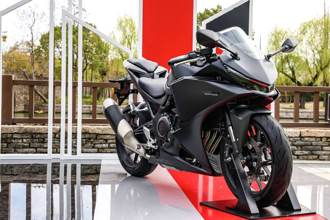 春风500SR VS 本田CBR500R FOUR,怎么选?