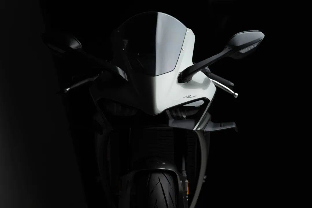 凯越 450RR 曼岛版“价格盲猜”,跻身曼岛TT赛事将再次为国产正名