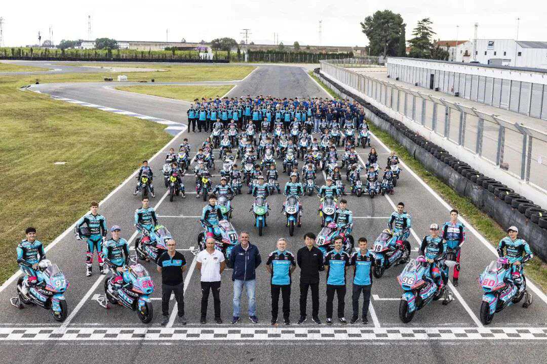 走进“Aspar宇宙”,见证中国赛车少年开启MotoGP征程