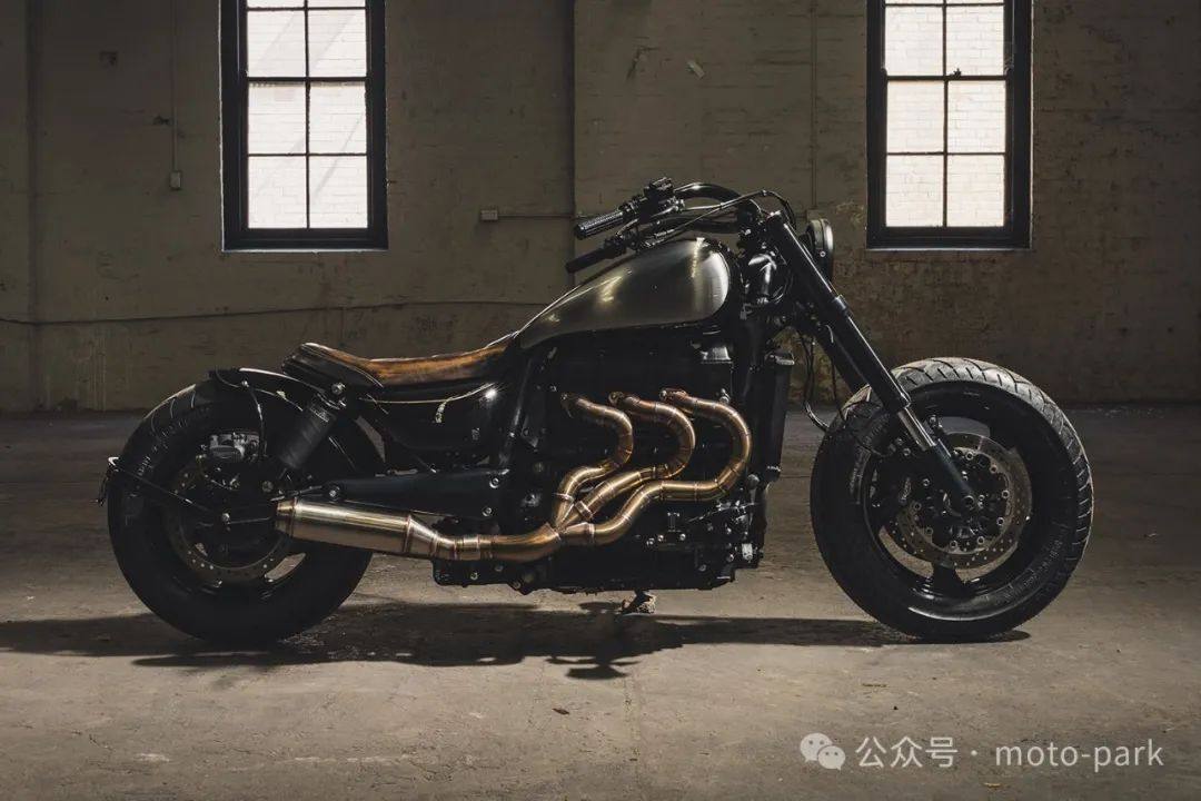 黑贝丝归来！这辆Triumph Rocket III定制摩托车让人惊叹！