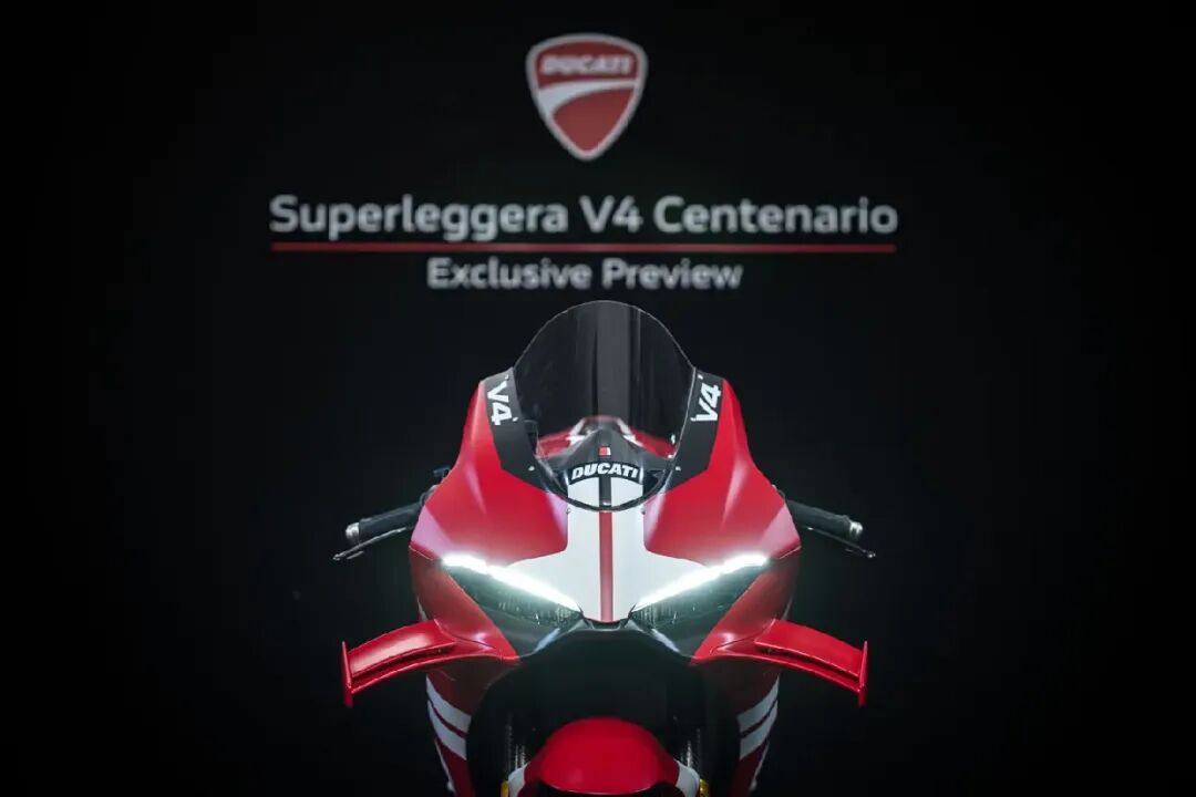 杜卡迪庆祝成立100周年 发布全新"超轻"Superleggera V4 Centenario