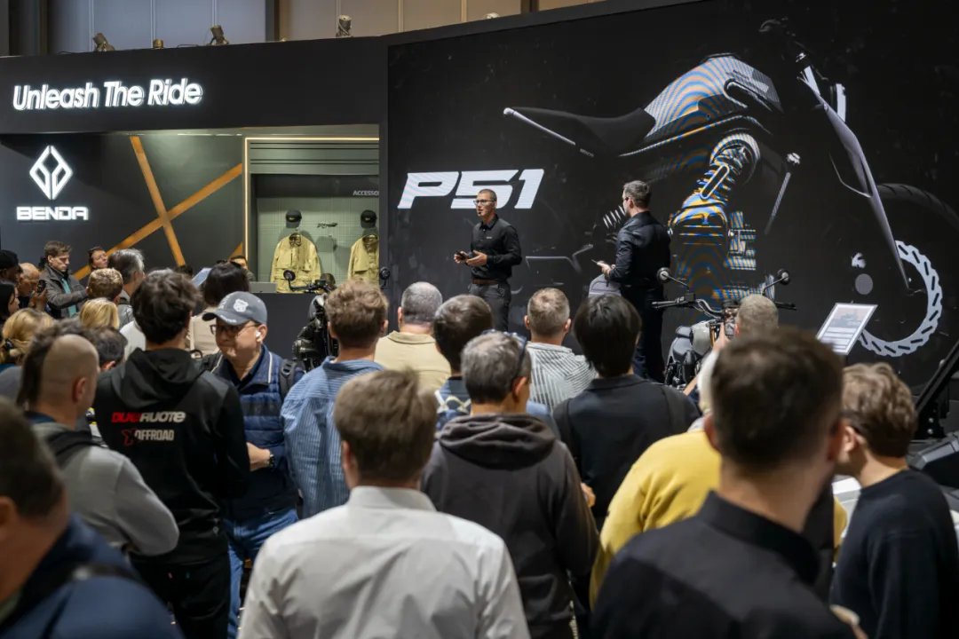 还记得去年奔达那台“拳击手”混动 P51 Concept 吗?今年可以试驾了!