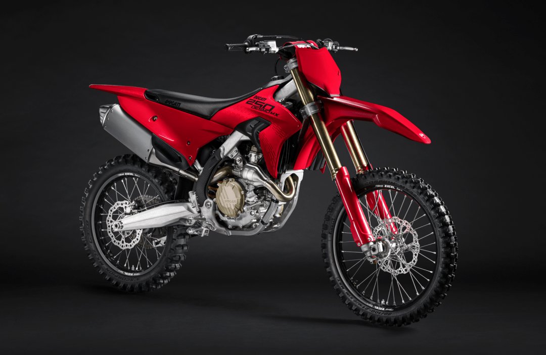 细节简介：杜卡迪 2027 Desmo250 MX 市售越野赛车