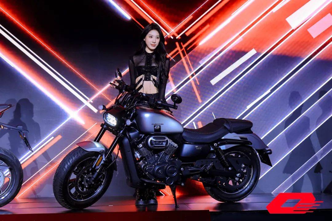 19,999元！QJMOTOR 闪250AMT ，全车详细讲解及细节介绍