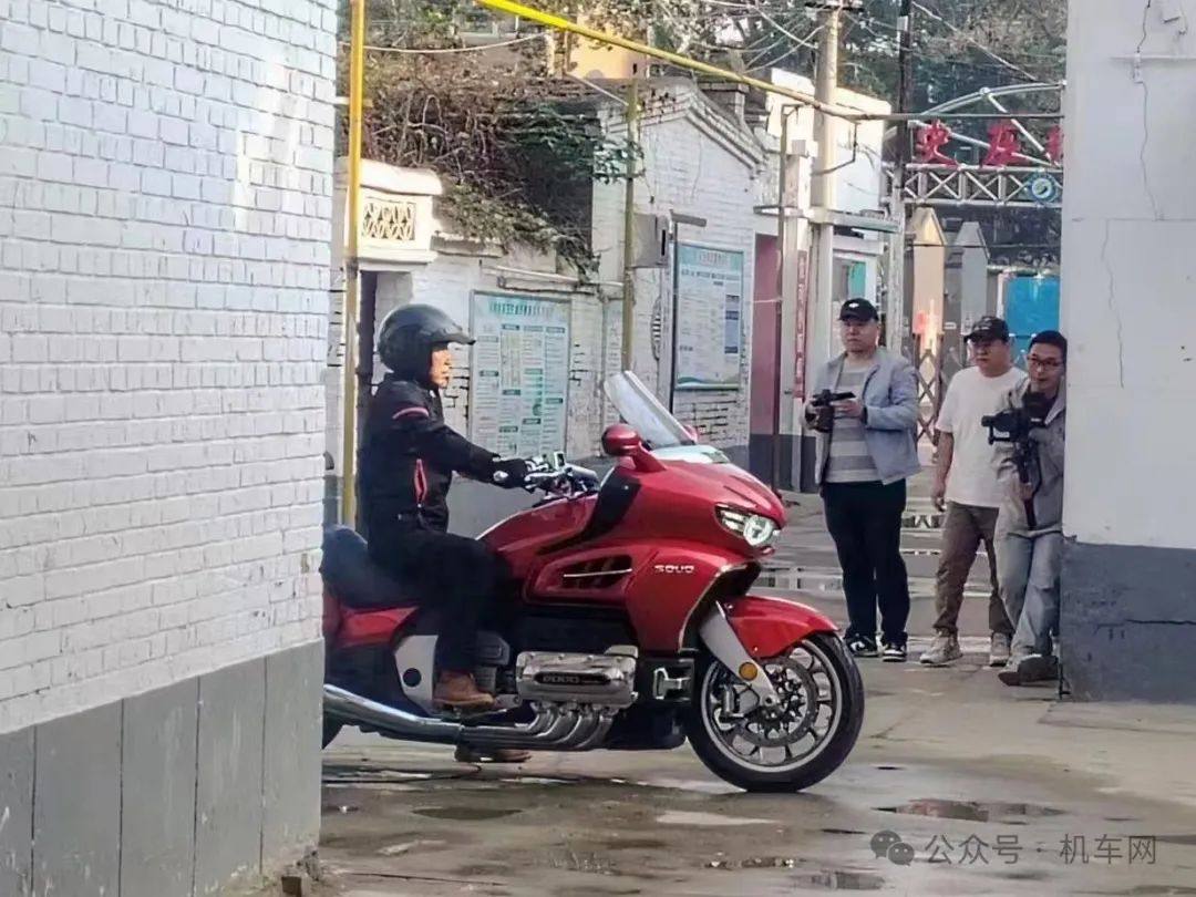 长城8缸巡航实车曝光,“国产大金翼”,你会买吗?