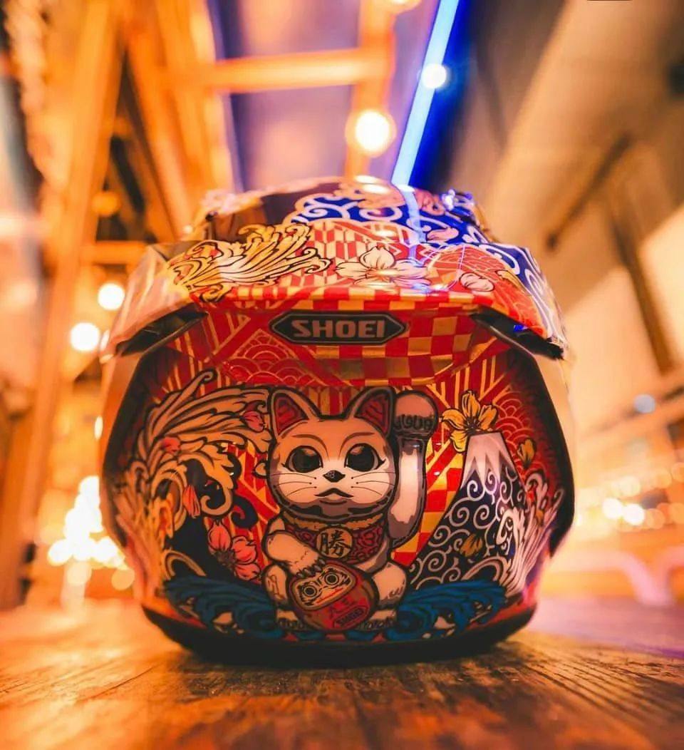 招财猫又有新盔!Marc Marquez展示日本分站新样式