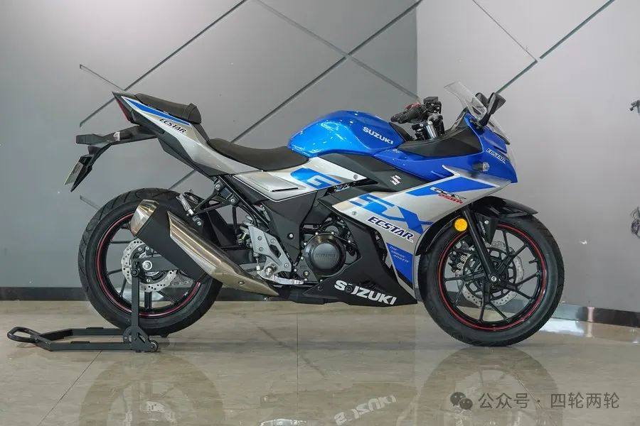 16980元,豪爵铃木GSX250R,曾经的保值神器,成库存?