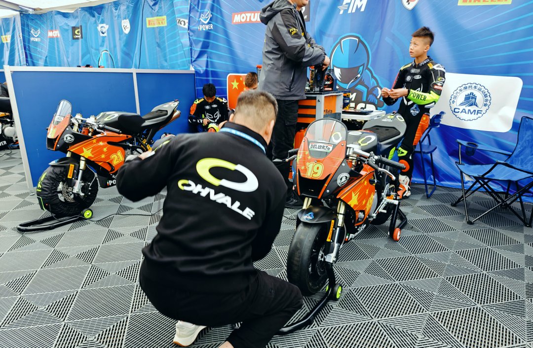 FIM MiniGP 2024 全球总决赛、中国小车手展现超预期发挥