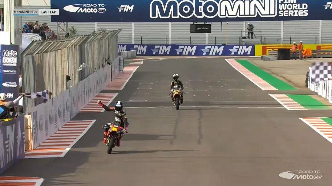 冠军!春风青训小将孙圣博拿下MiniMoto全球总决赛190cc组别总冠军!