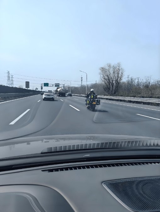 如鲠在喉不吐不快!为什么那么多人反对摩托车上高速?