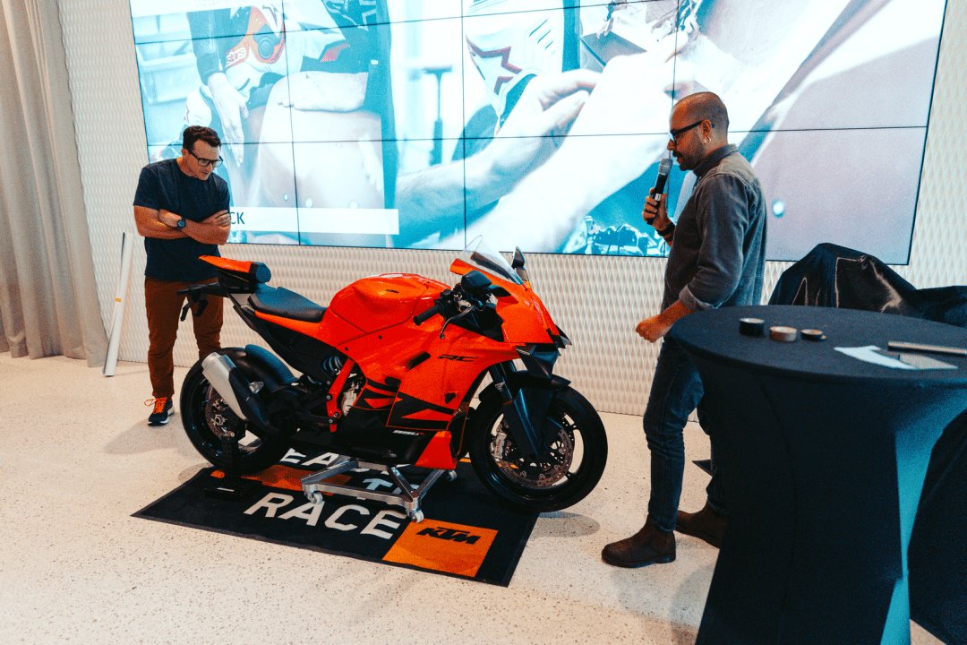 KTM RC 990 R 率先亮相,最大马力123匹