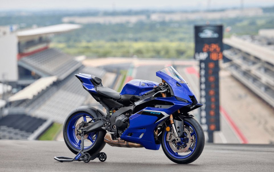 YZF-R6 vs YZF-R9:雅马哈中量级仿赛王者能否顺利接棒