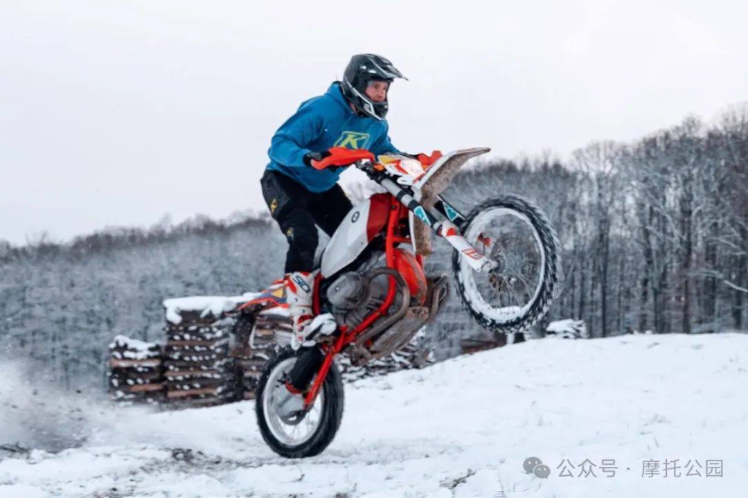 疯狂越野终极改装:BMW R100GS EnduroBoxer