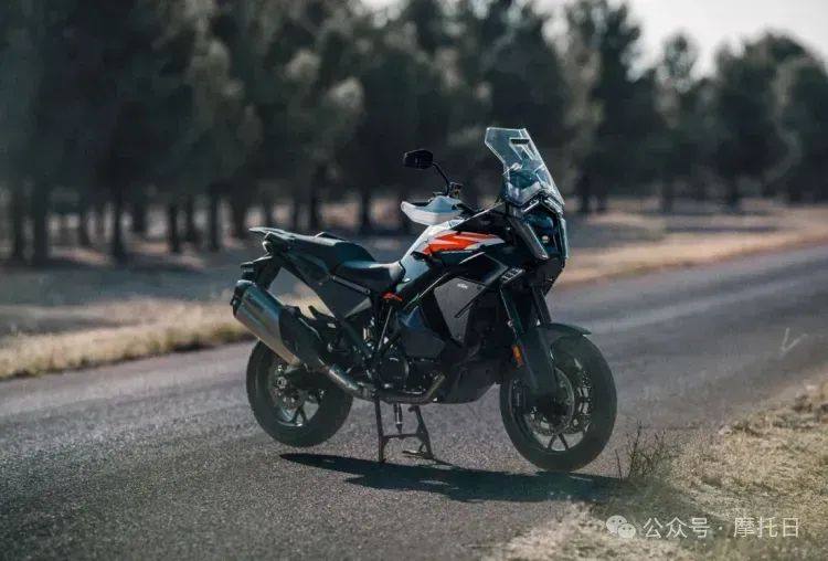 KTM发布2025款1390 Super Adventure S,更强配置、可选自动挡版