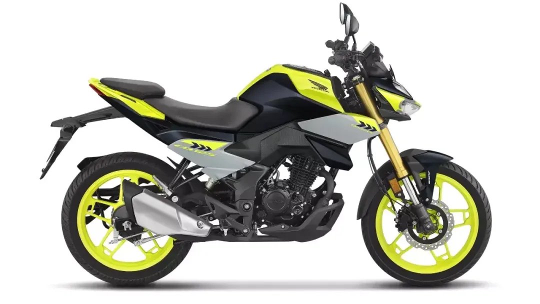 又一7旬老人推倒摩托车;本田CB125 Hornet来了;法拉利V8引擎装上摩托车;特斯拉FSD涉嫌宣传欺诈禁售30天