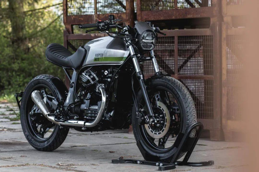 合法上路的四十年老车！Honda CX500 | 每日一车