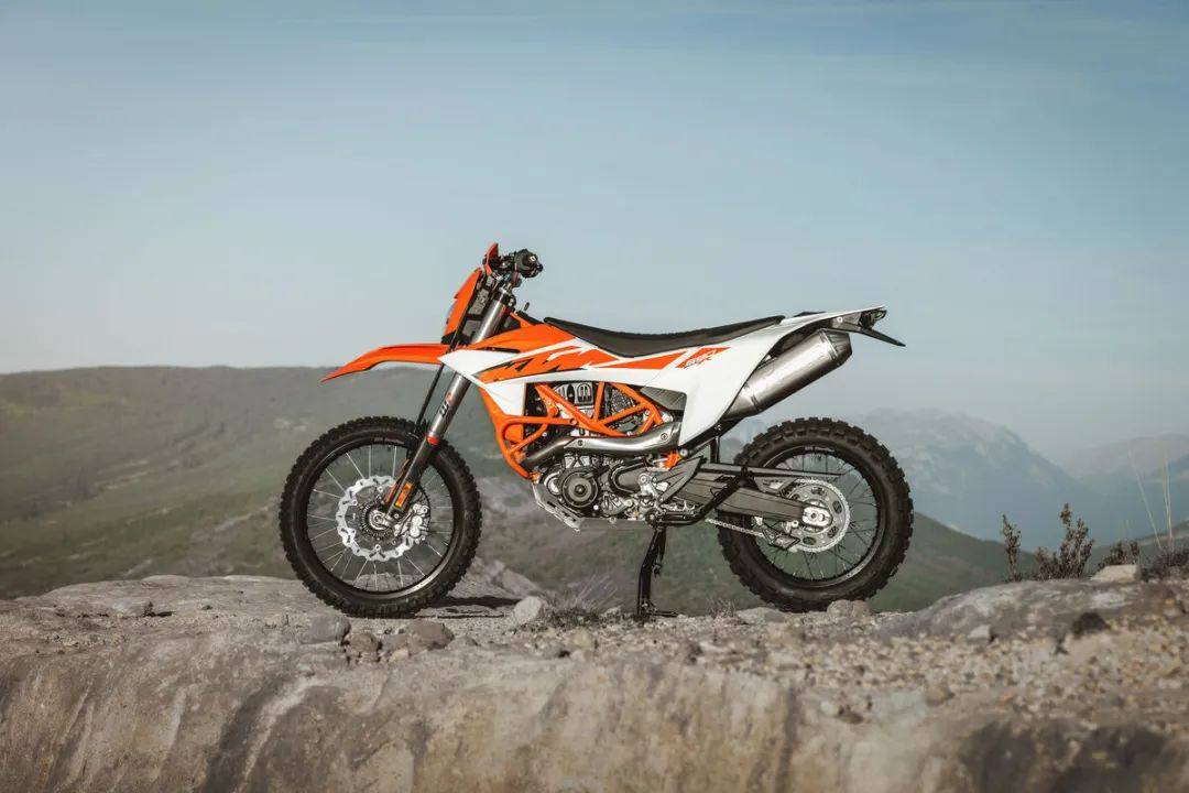 KTM发布2026款 690 Enduro R