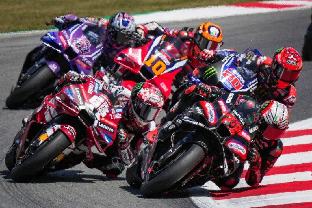 MotoGP组别加泰站周六赛事图集