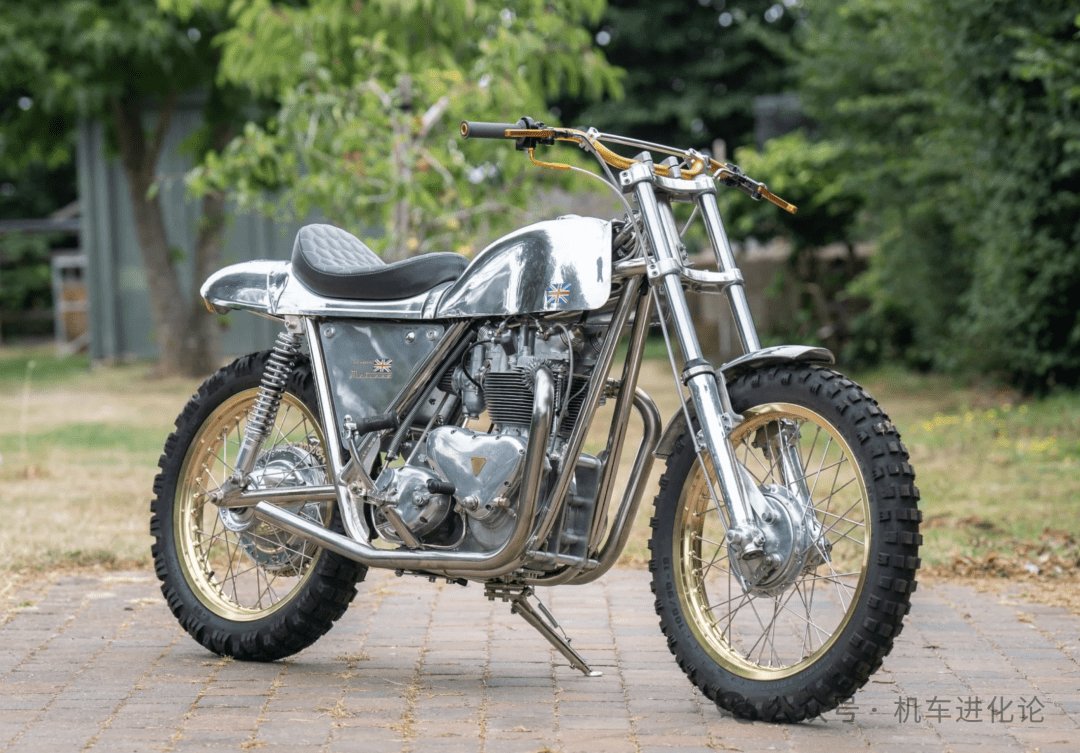 摩托车界的传奇重生:超梦幻Rickman Scrambler改装揭秘!
