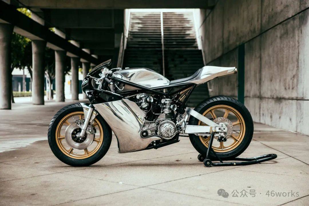 狂野驰骋:Harley-Davidson KRTT