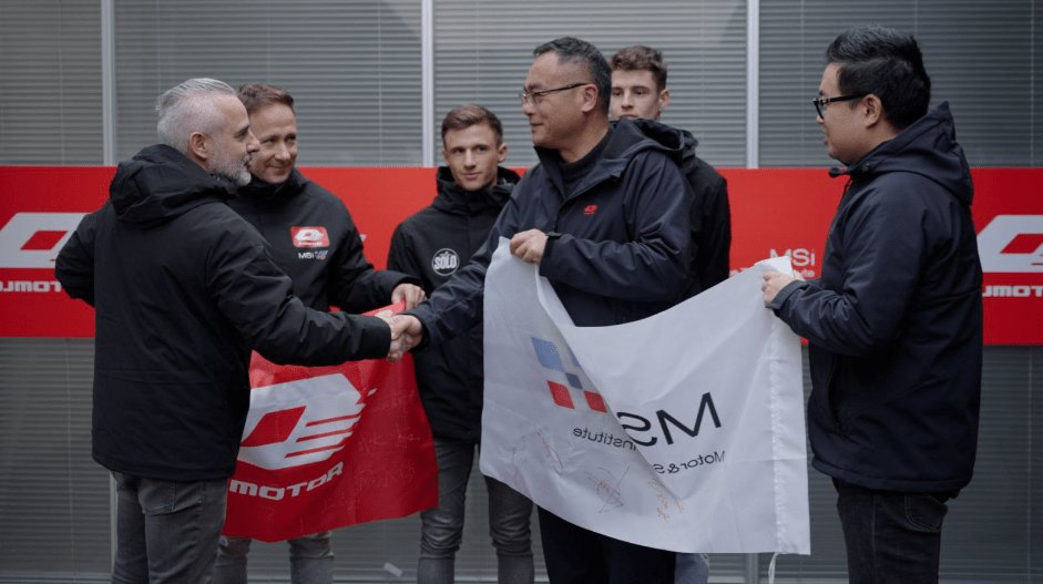 重新出发,QJMOTO签约冠军车队,征战MOTOGP