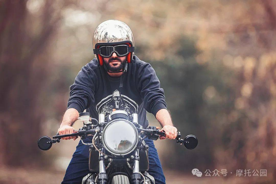 炸裂神作：本田CB750 Café Racer