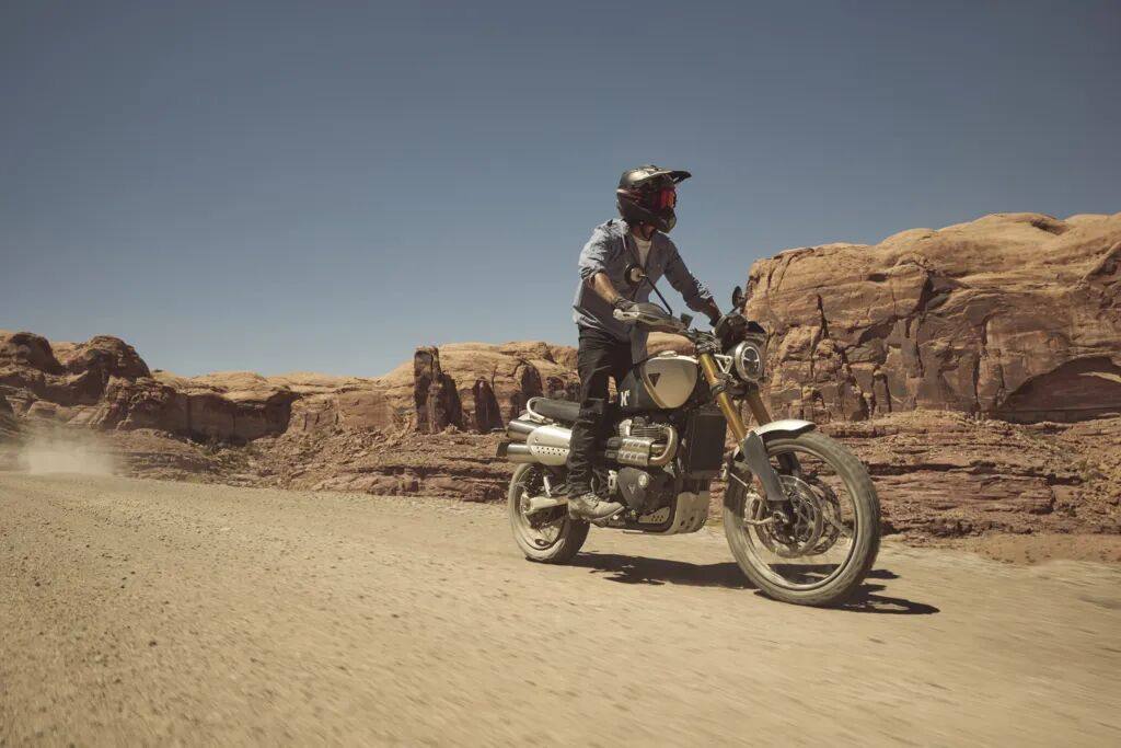 当复古车开始玩性能！凯旋发布2026款Scrambler 1200XE