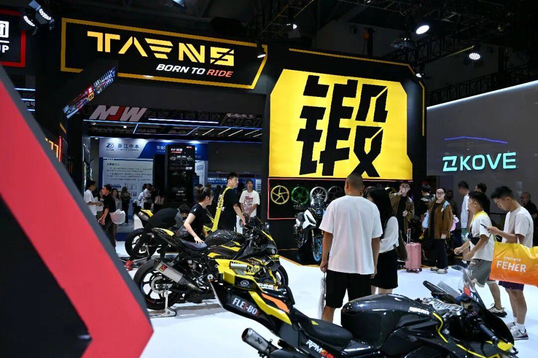 摩博会现场|国产轮毂改装最强品牌,TARNS钛斯锻造值得一看