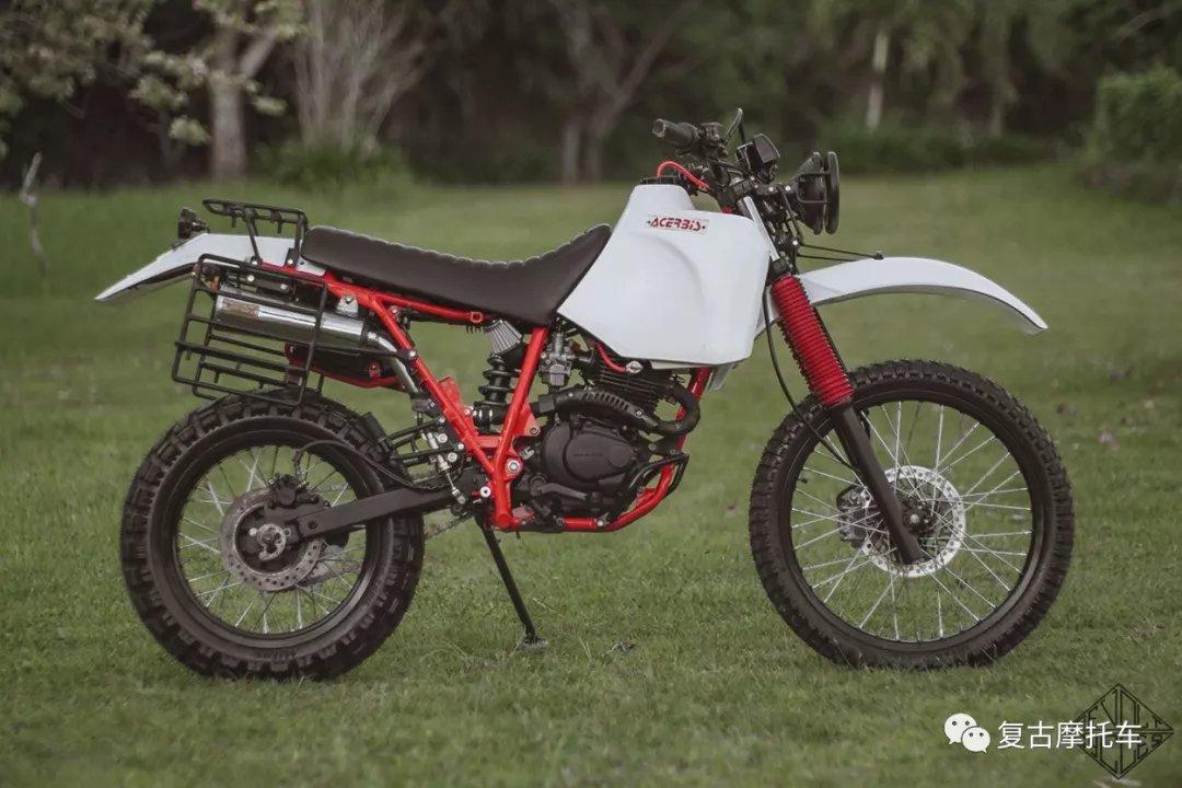 大货架非常实用:本田 XR250 | 每日一车