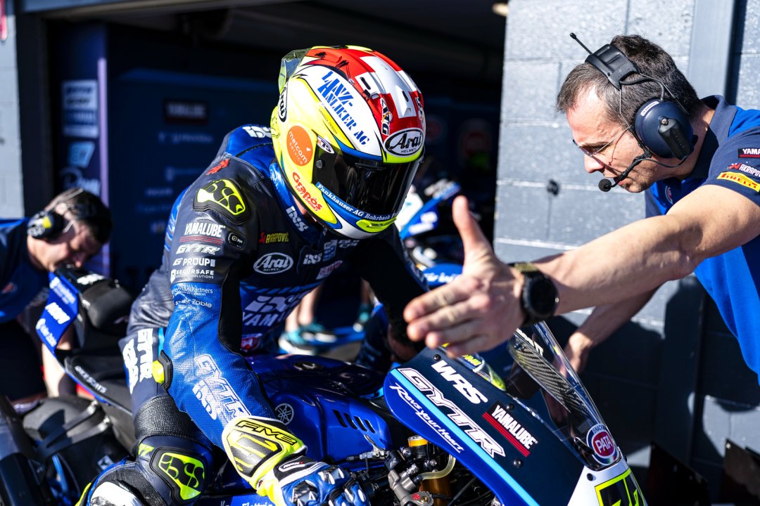 2025 WorldSBK:GRT 车队 YZF-R1 赛车特写