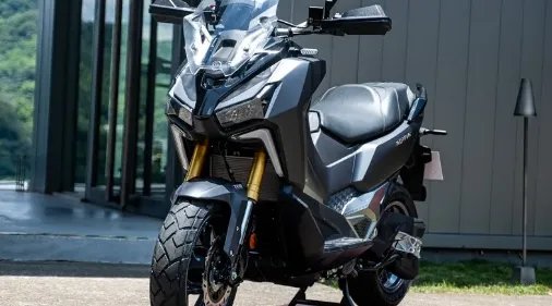 5.5万的三阳400ADV跨界踏板...