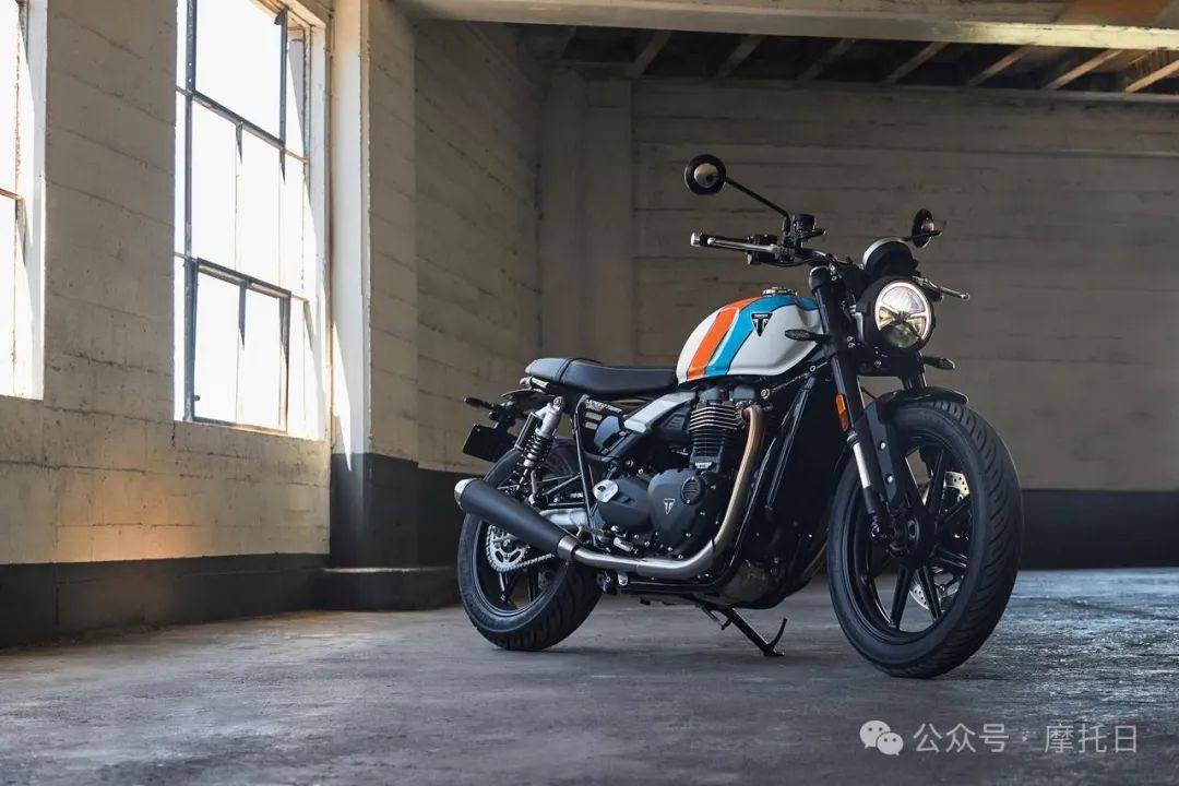 凯旋发布2025款Speed Twin 900,前后减震升级、配马祖奇倒前叉