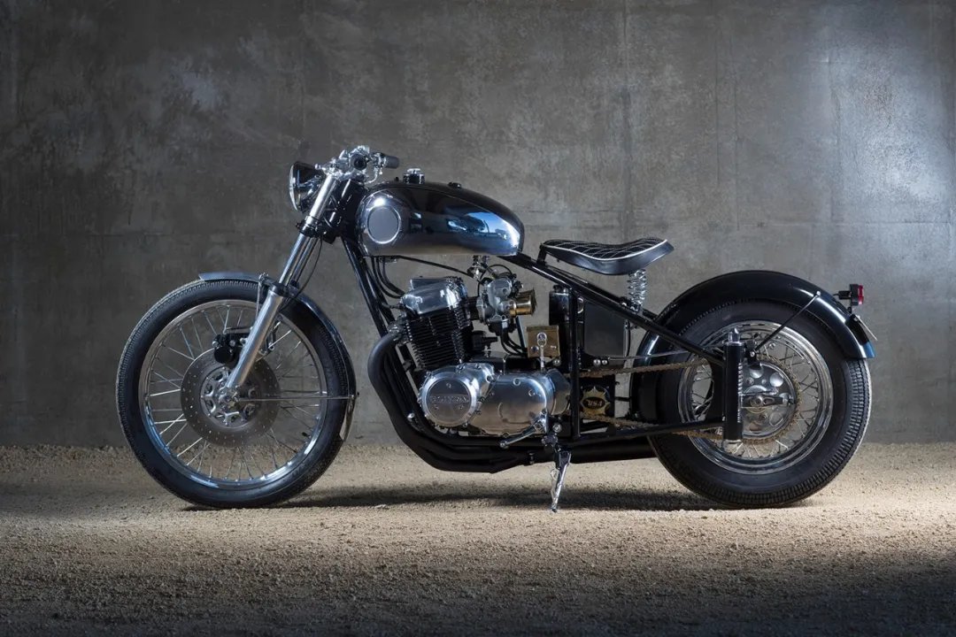 够不够味？本田CB750 BOBBER版！