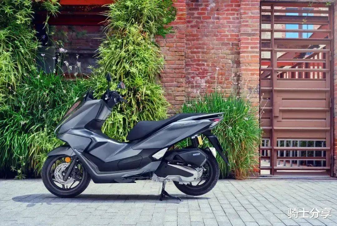 本田PCX160和新本NS150GX，你会如何选择？