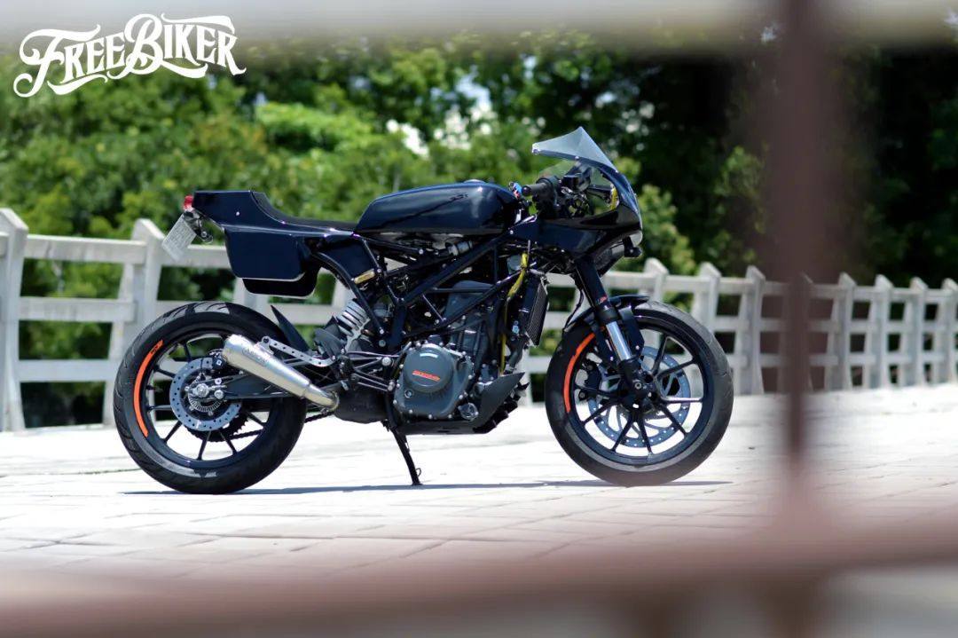 街车改仿赛,KTM Duke 250的不常见改装 | 每日一车
