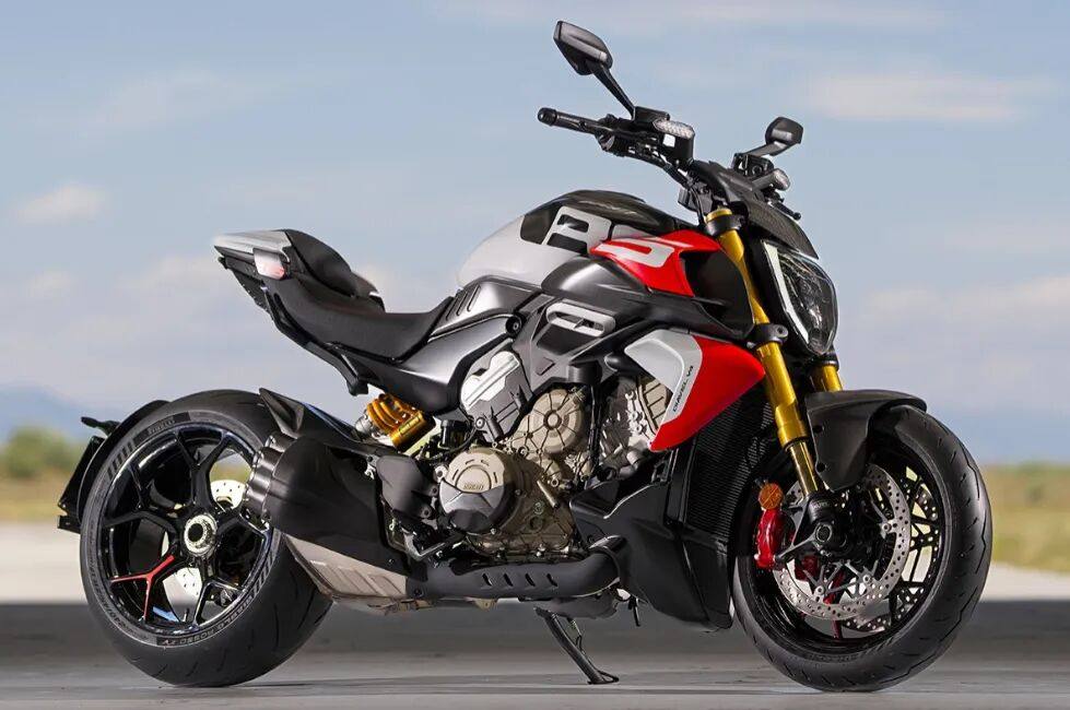 杜卡迪发布2026款Diavel V4 RS,最强V4大魔鬼零百加速2.5秒