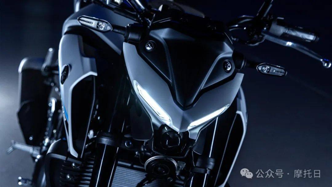 雅马哈发布2025款MT-03，全新皮肤、前脸更尖、仪表升级