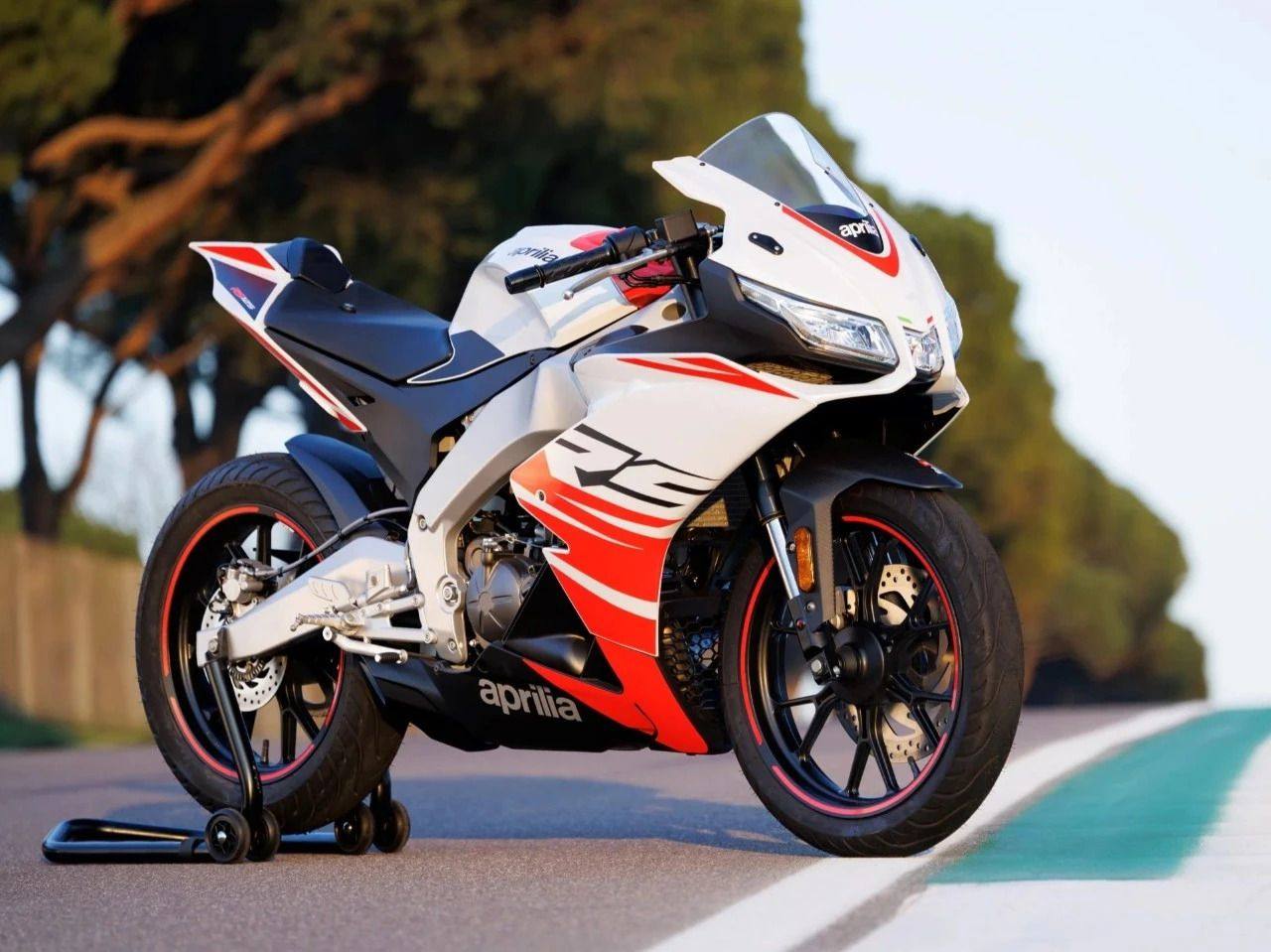 2026 Aprilia RS 125 登场,又是一台和国内车友无缘的小车