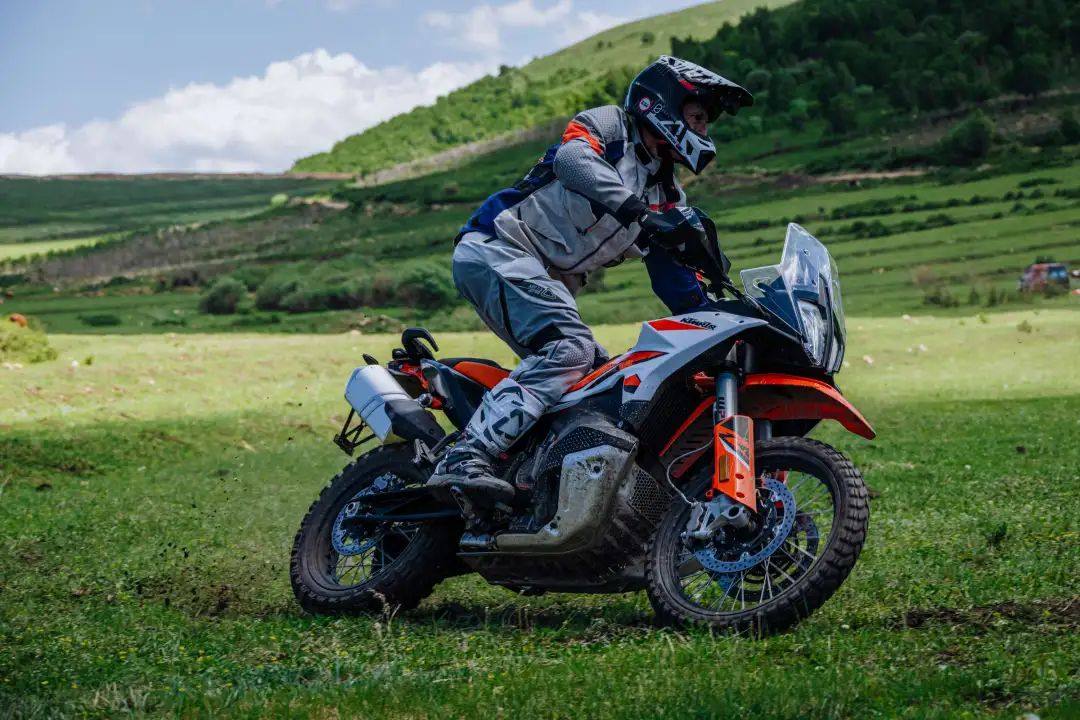 KTM 790 ADV R发布！上海KTM再倒闭？