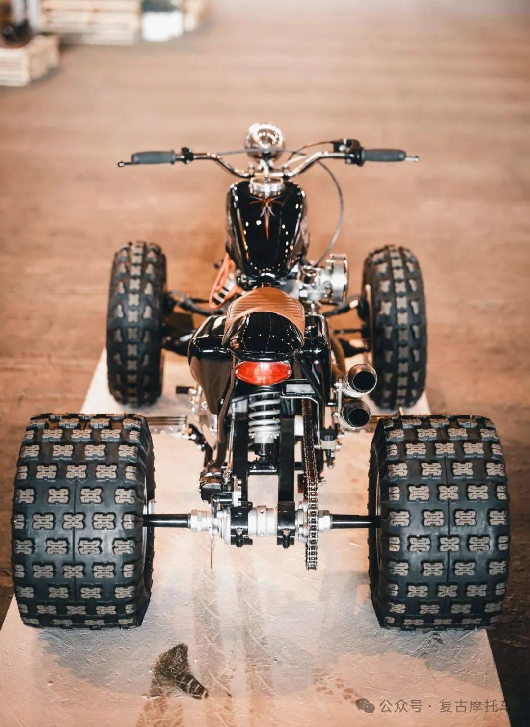 量产吧！XL1000 Ironhead+铃木LT230底盘＝哈雷铁头四轮车！| 每日一车