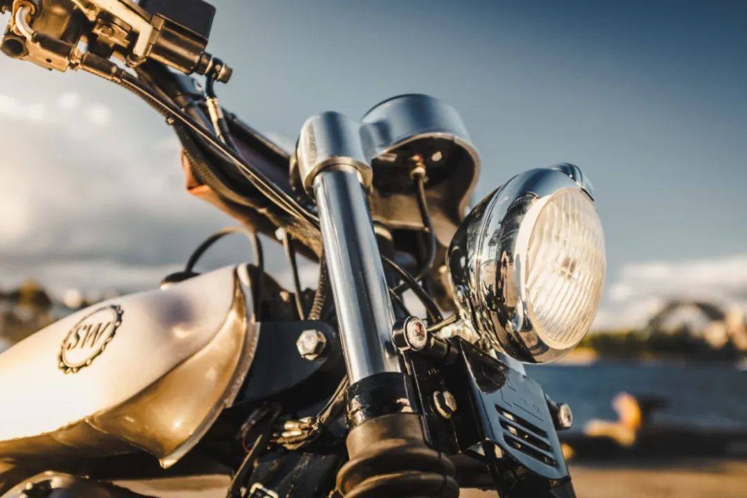 帅掉渣的越野小钢炮:Royal Enfield 500